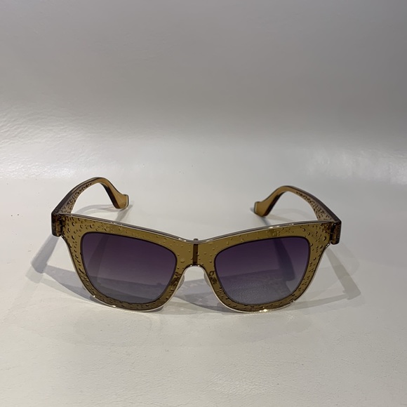 New Women’s Balenciaga Sunglasses - Picture 11 of 14